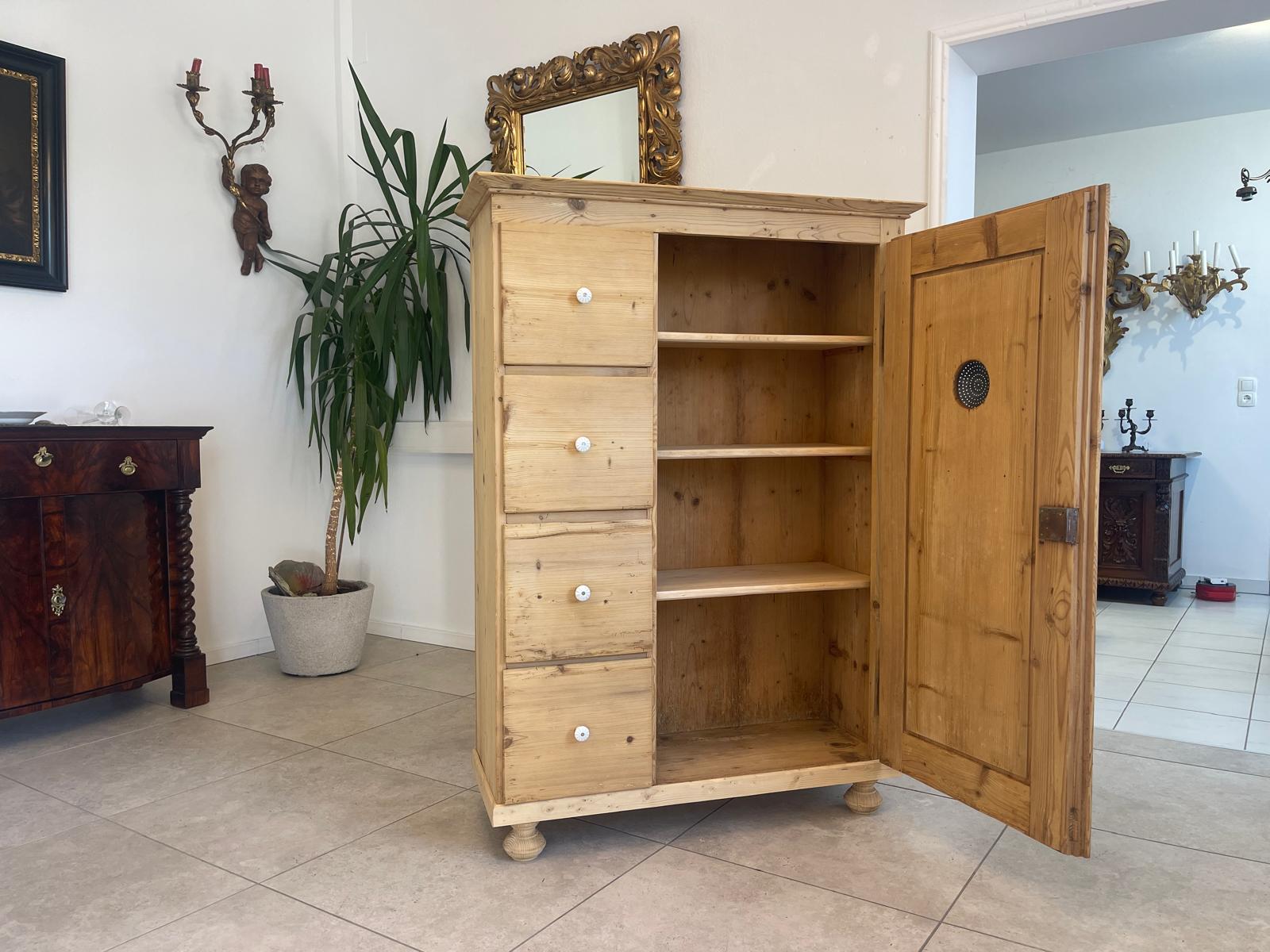 7c7b8c8b-cd3b-4bc7-938f-d07c545cc5bb Biedermeier Brotschrank Almerschrank Speiskasten A4968