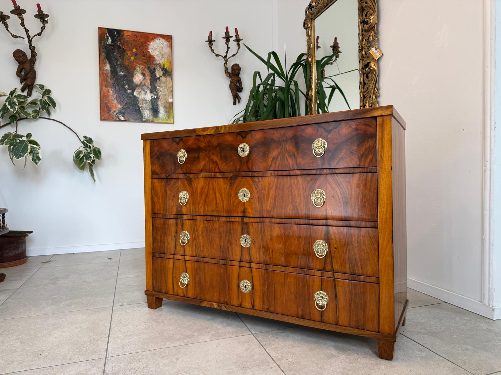 Biedermeier Kommode Nussholz Furniert Restauriert um 1820 D2869