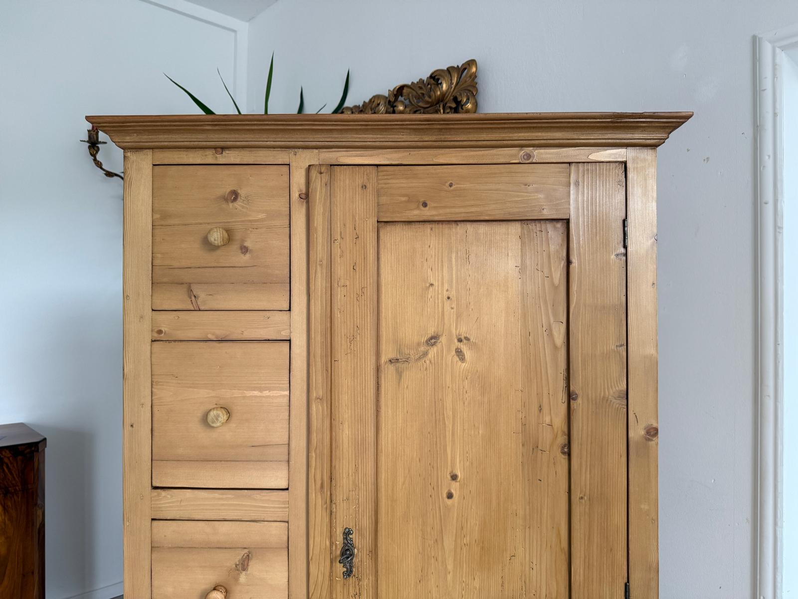 Uriger Brotschrank Almerschrank Speiskasten Bauernkasten G2066