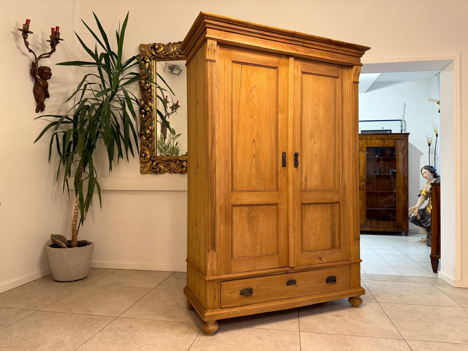 SALE Gründerzeit Bauernschrank Biedermeier Schrank G2225