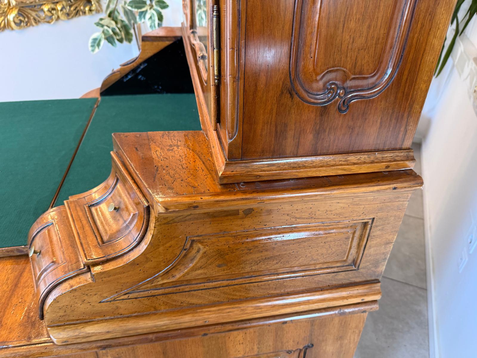 SALE Originale Aufsatzvitrine Aufsatzkommode Vitrine Antiquität Nussholz  D1146