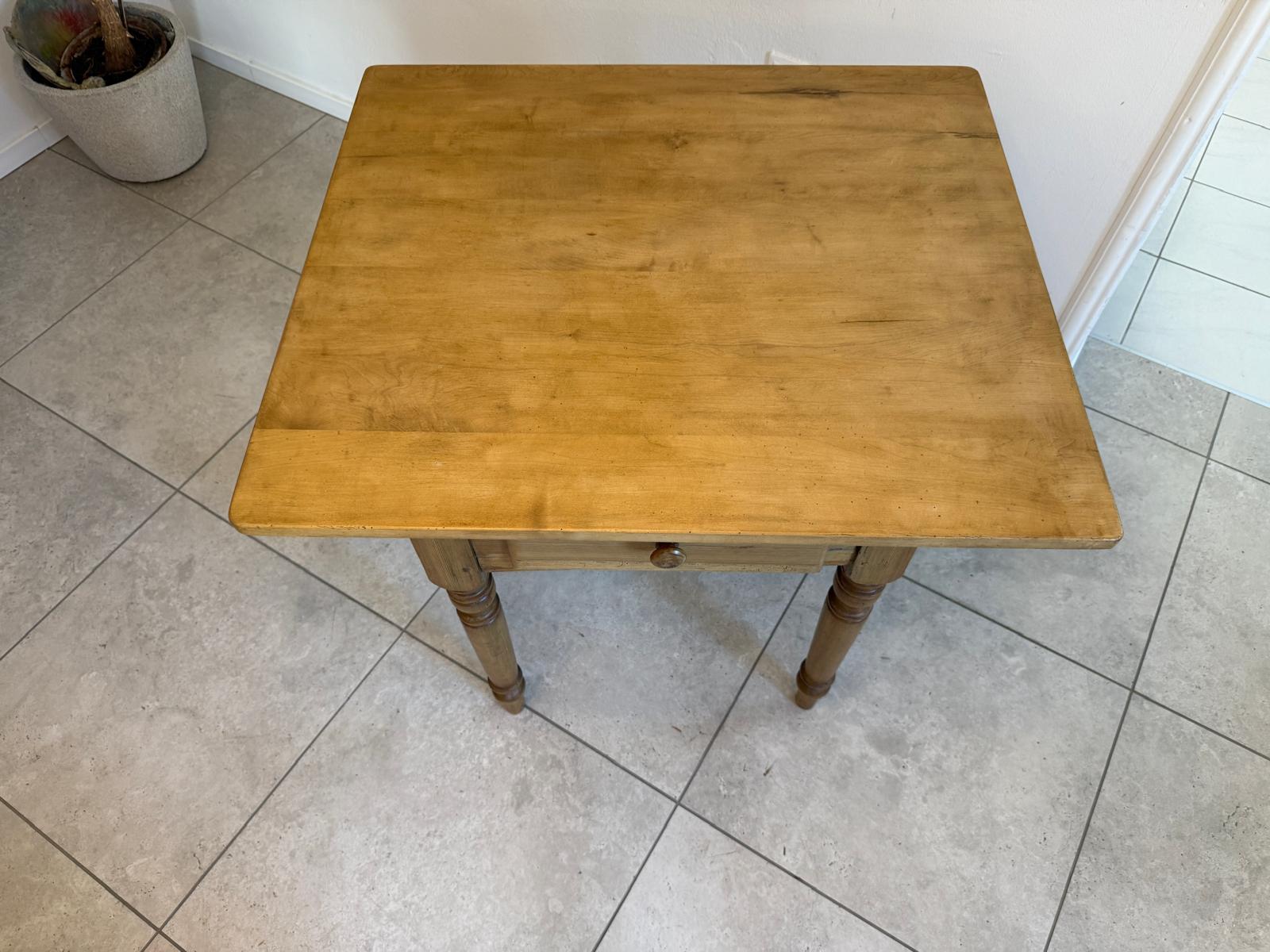 Bäuerliches Gründerzeit Tischerl Beistelltisch Bauerntisch G2003