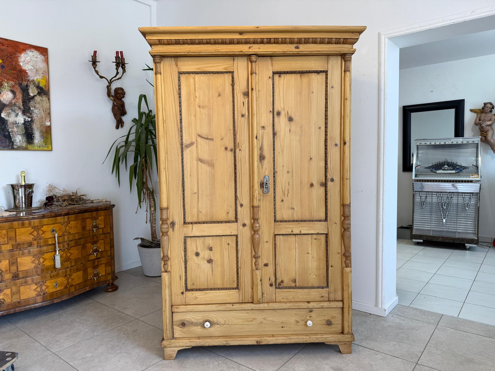 Sale Gründerzeit Bauernschrank Weichholz Steiermark Weichholz D2780