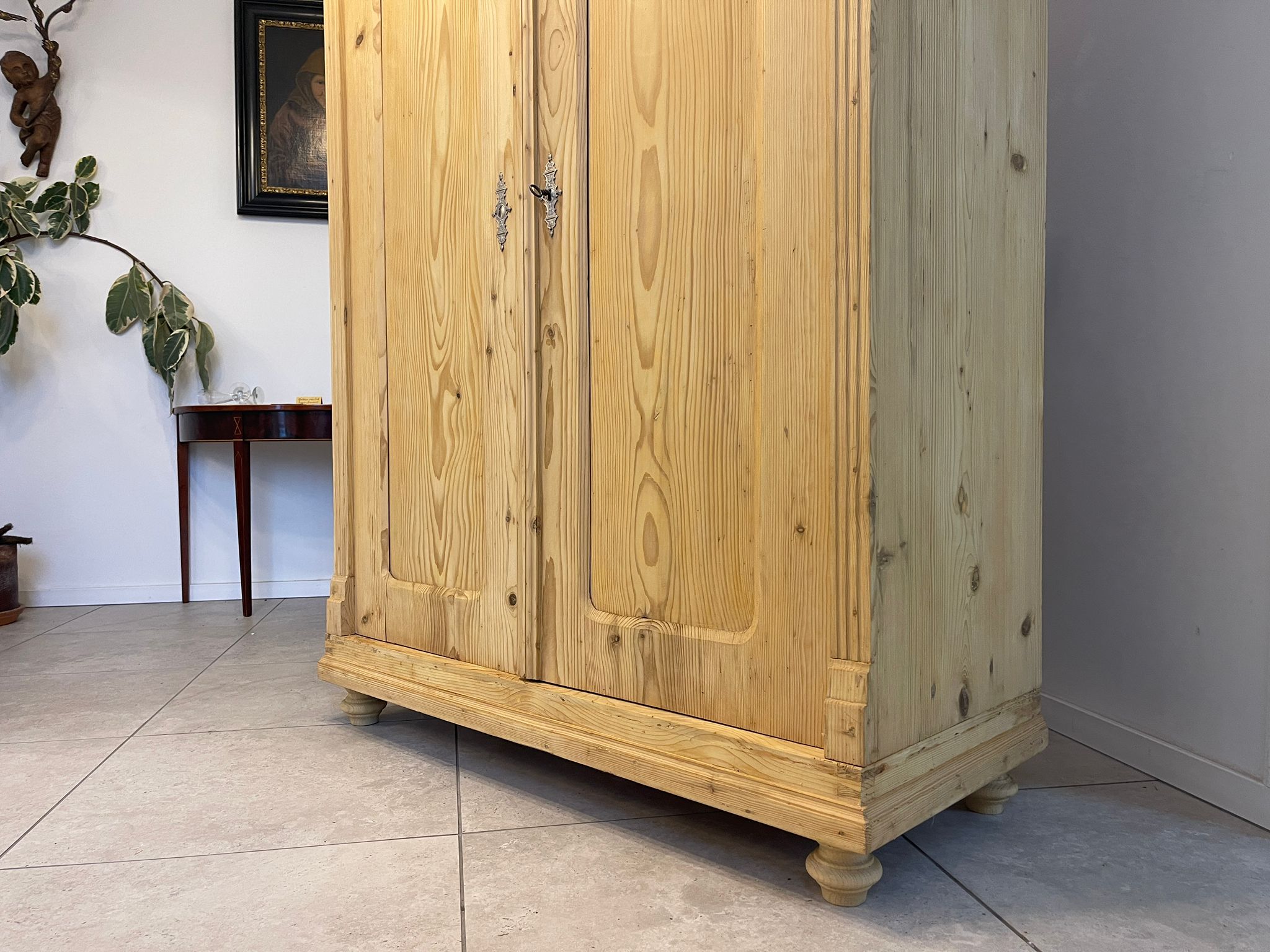 6e93c9ba-90c9-4ec1-9b19-90de4b580d14 Steirischer Bauernschrank Gründerzeit Antik Naturholz Restauriert A5115