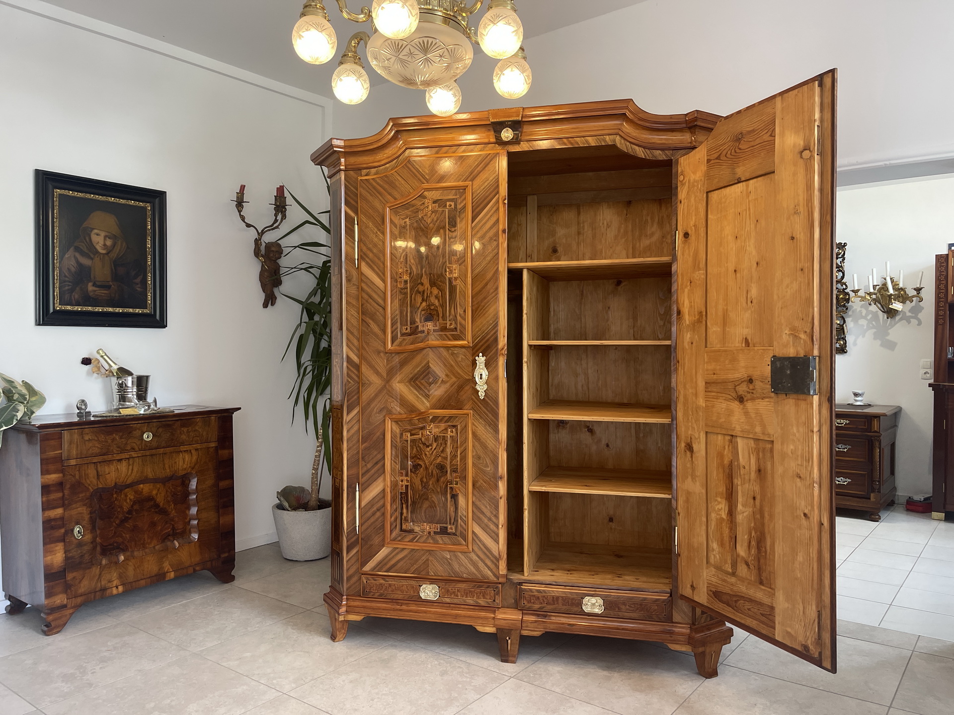 IMG_8603 Barocker Hallenschrank Barockschrank Maria Theresienschrank Antiquitäte Rarität A4418