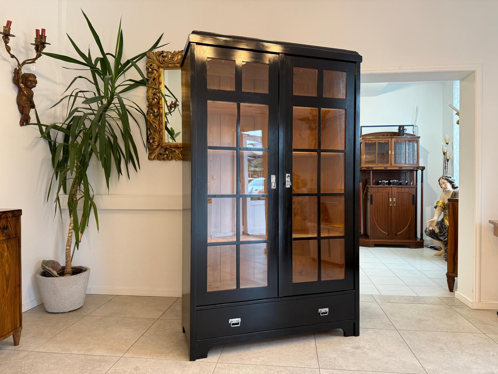 Sale Restaurierte Jugendstil Vitrine Bücherschrank Vitrinenschrank Schwarz Antik G2044