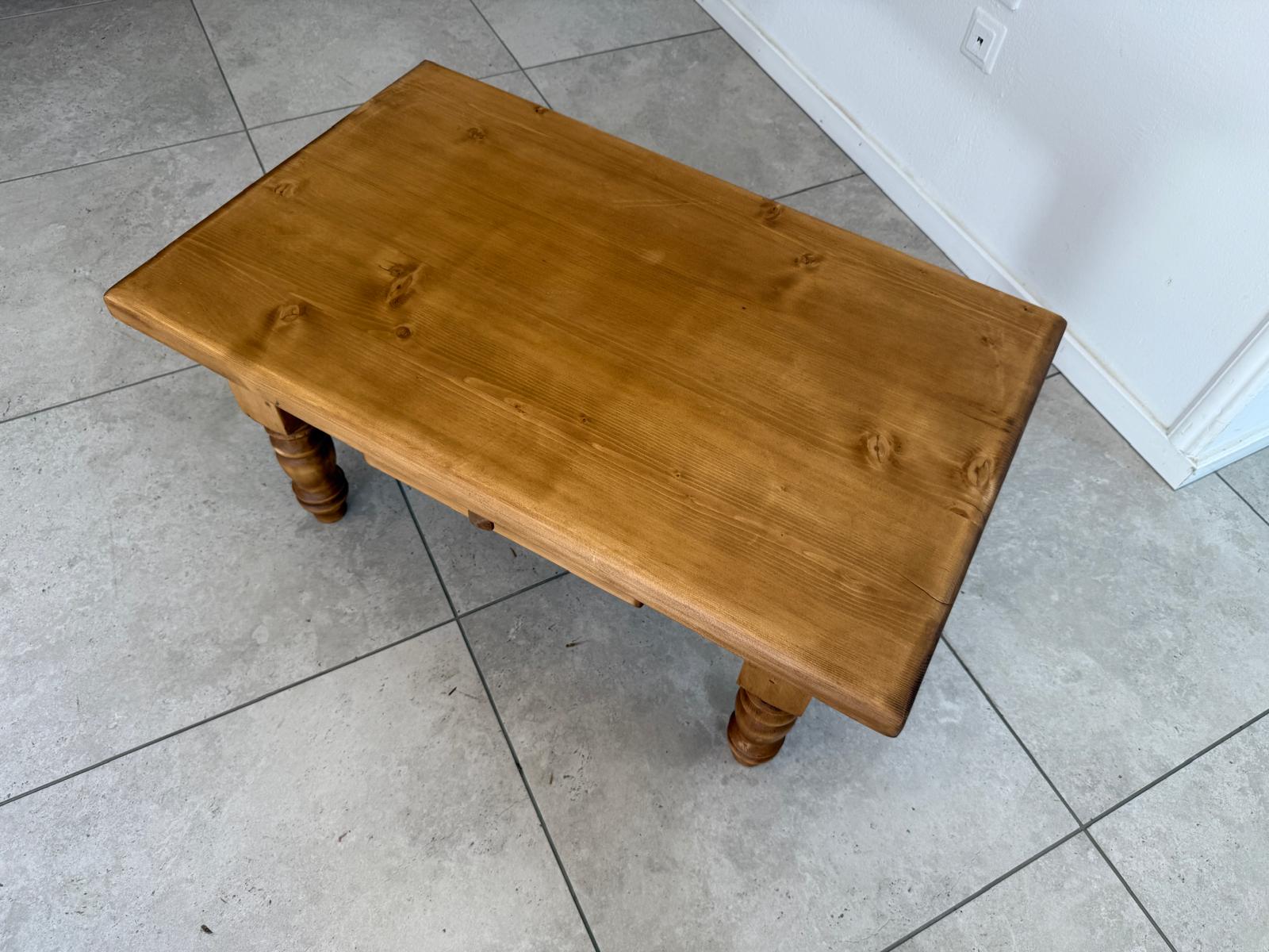 Massiver Couchtisch Bauerntisch Wohnzimmertisch Bauernstube G2001