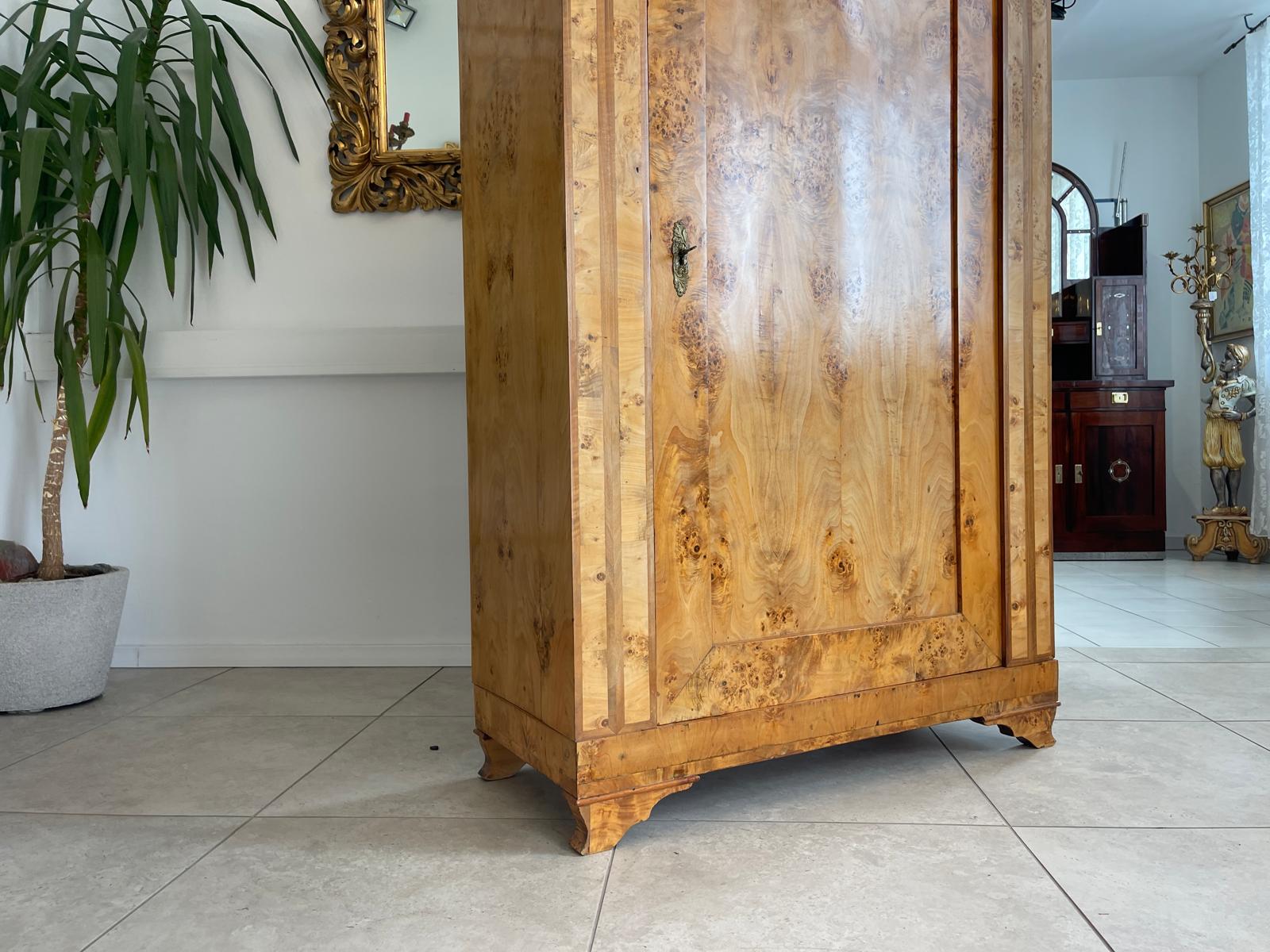 Sale Maserbirkenholz Biedermeier Schrank Kasten Originalstück G1352
