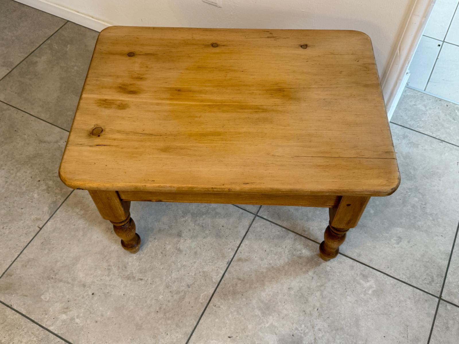 Massiver Couchtisch Bauerntisch Wohnzimmertisch Bauernstube D1057