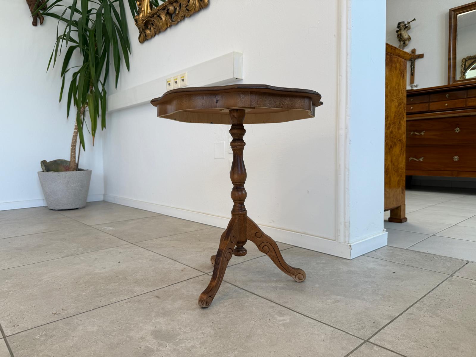 Zierlicher Schachtisch Tischerl Barockstil Beistelltisch G1755