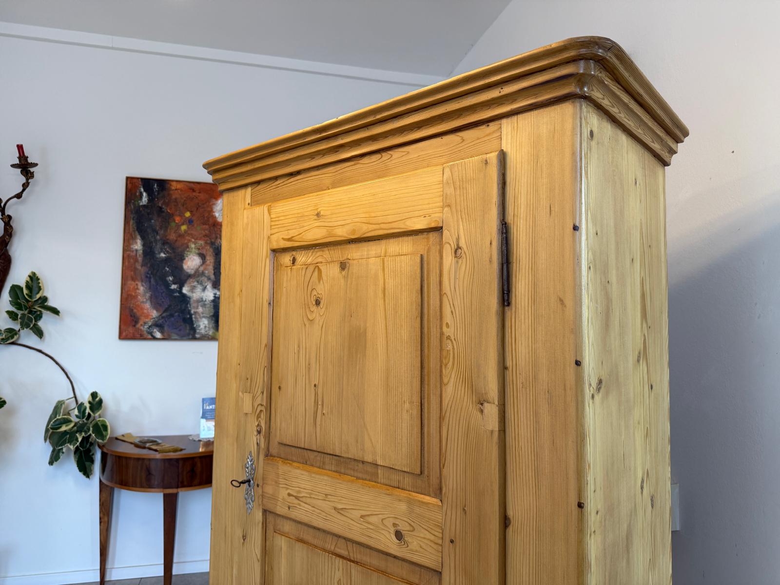 Restaurierter Biedermeier Bauernschrank Naturholzschrank G2207