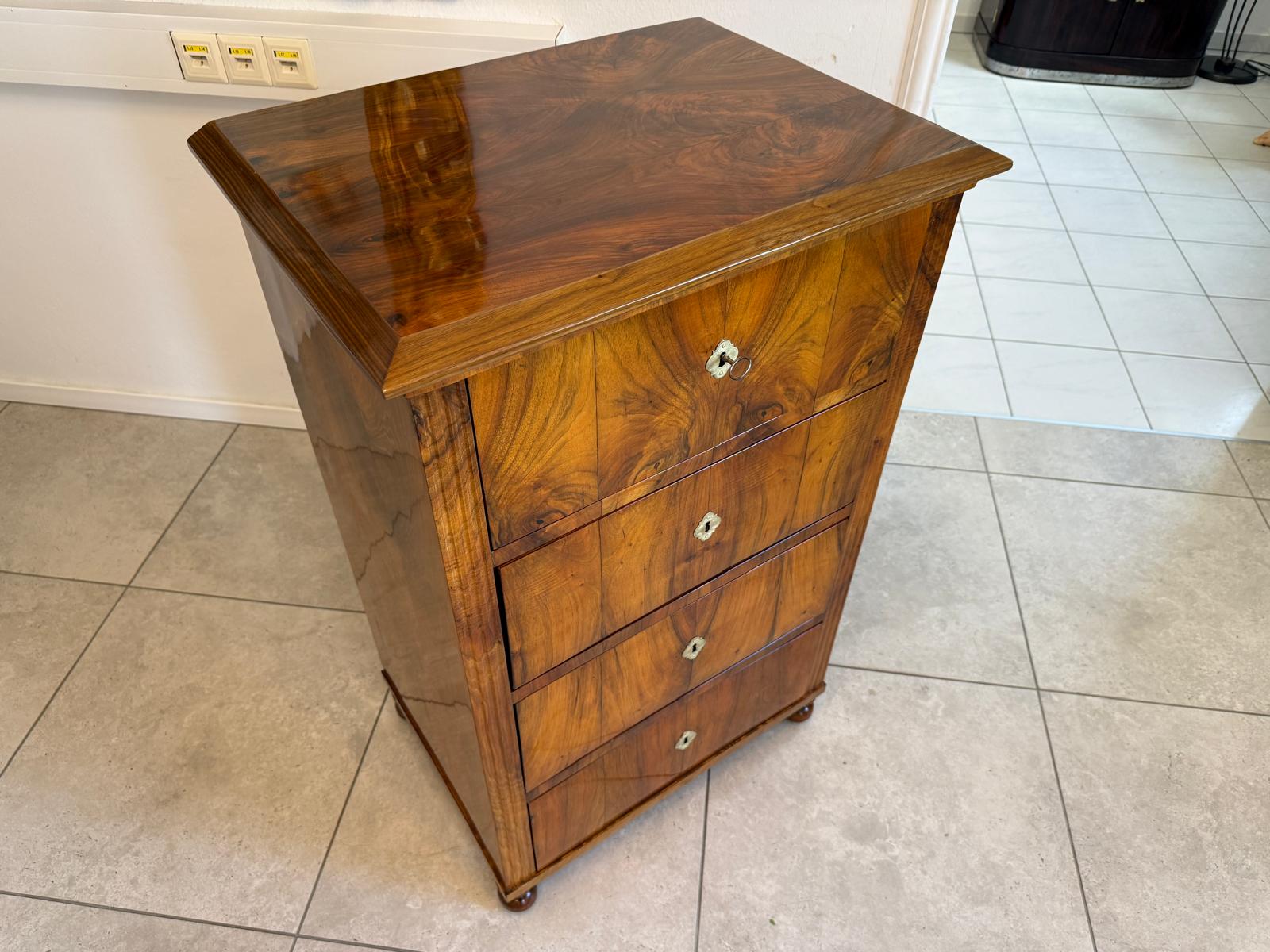 Biedermeier Wochenkommode Nussholz Restauriert D2473