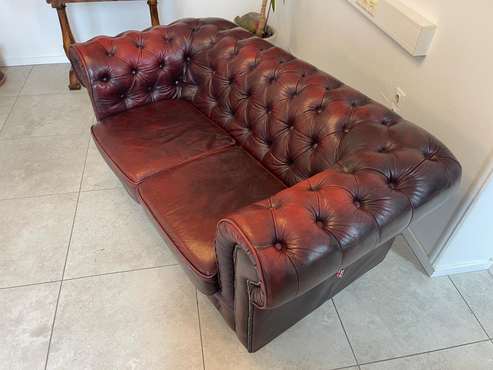 Chesterfield 2er Clubsofa Diwan Couch Oxblood Kultstück G1523