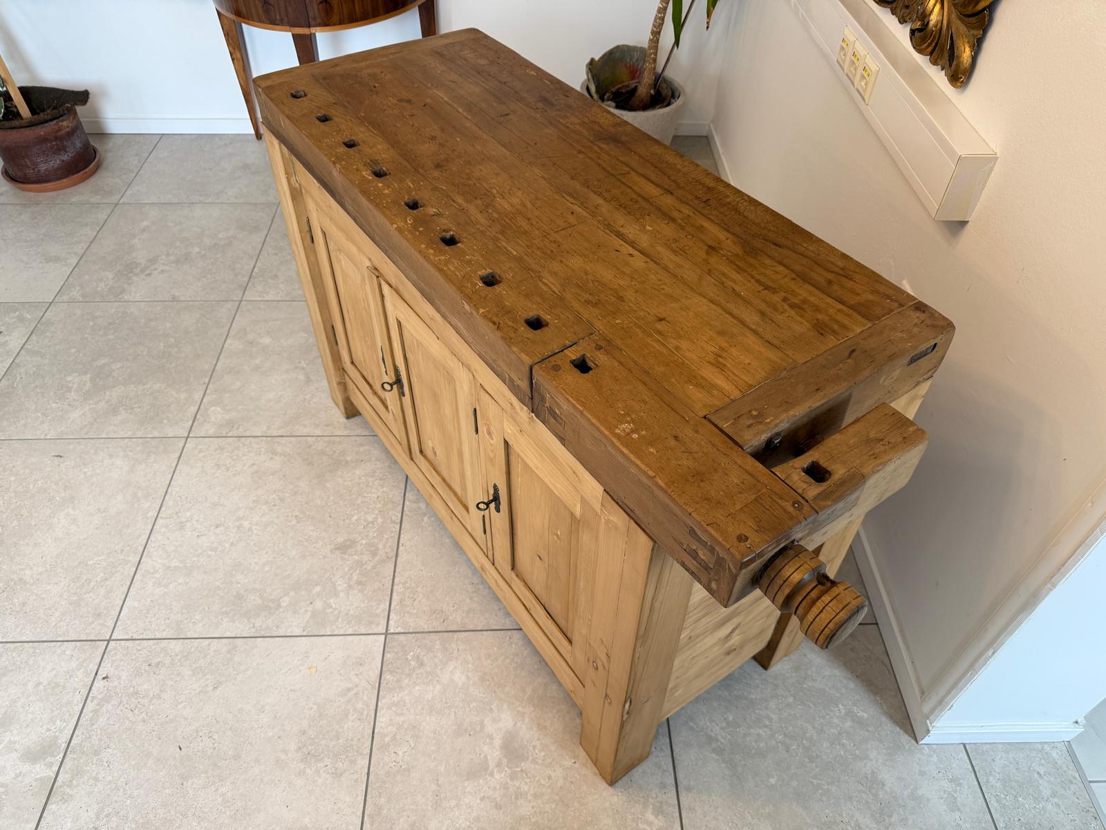 Urige Hobelbank Werkbank Pult Tresen Ladenschrank Antik G2253