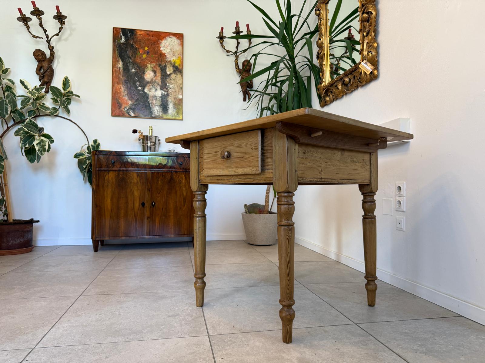 Bäuerliches Gründerzeit Tischerl Beistelltisch Bauerntisch G2003