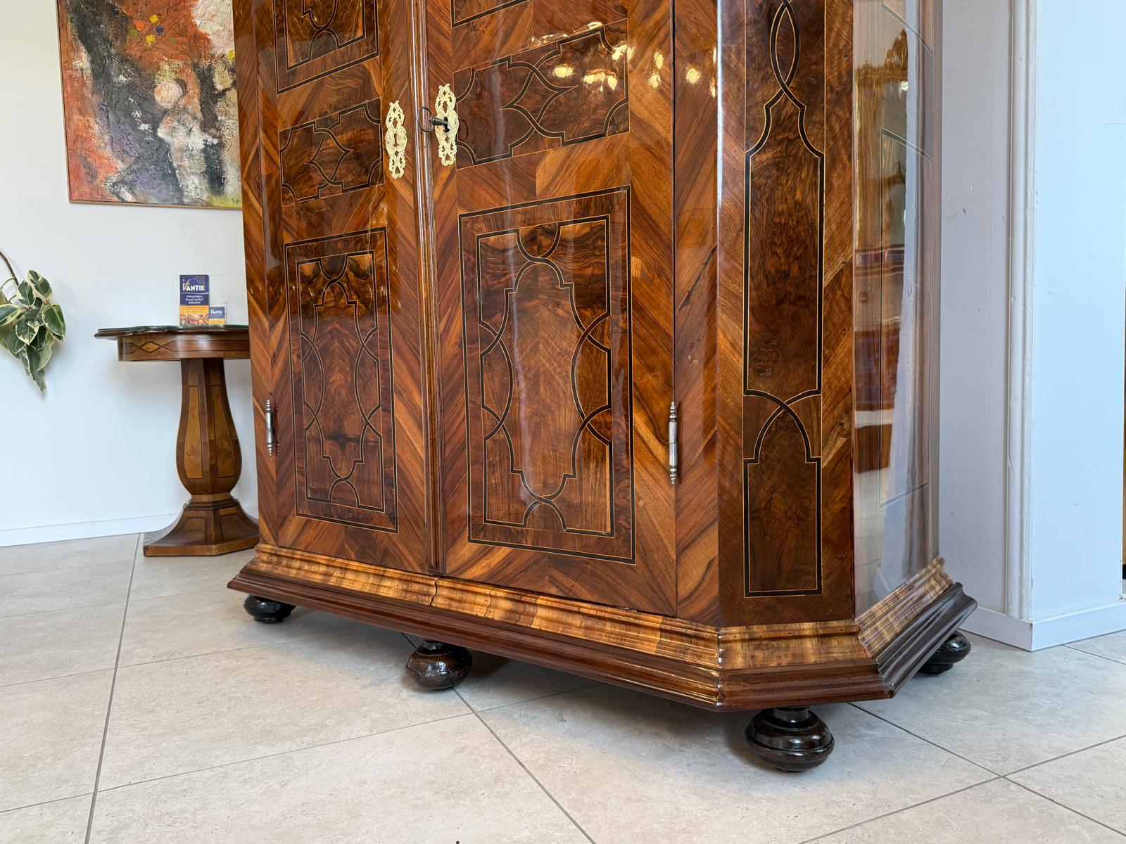Barocker Hallenschrank Barockschrank Maria Theresienschrank Antiquitäte D2375
