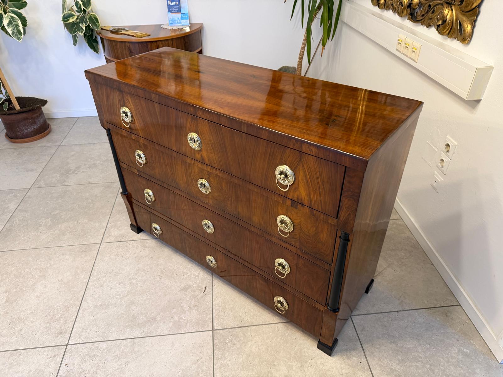 Restaurierte Biedermeier Kommode 4 Ladenkommode Nussholz G2391