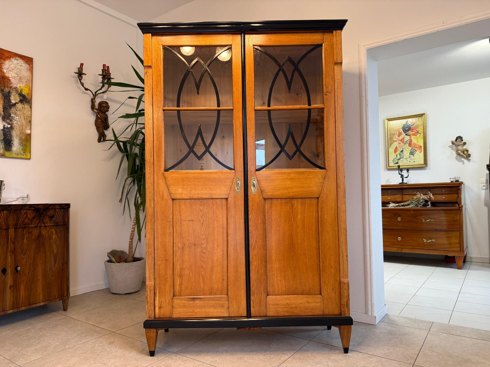 Sale Restaurierte Biedermeier Vitrine Bücherschrank Glasschrank Eichenholz G2047