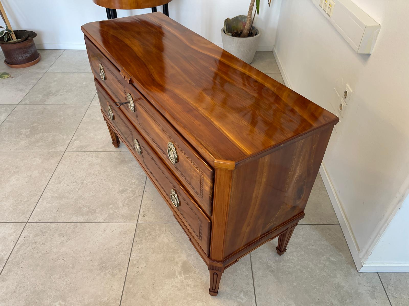 Restautierte Originale Josefinische Kommode Josefinische Kommode, um 1795 G1318