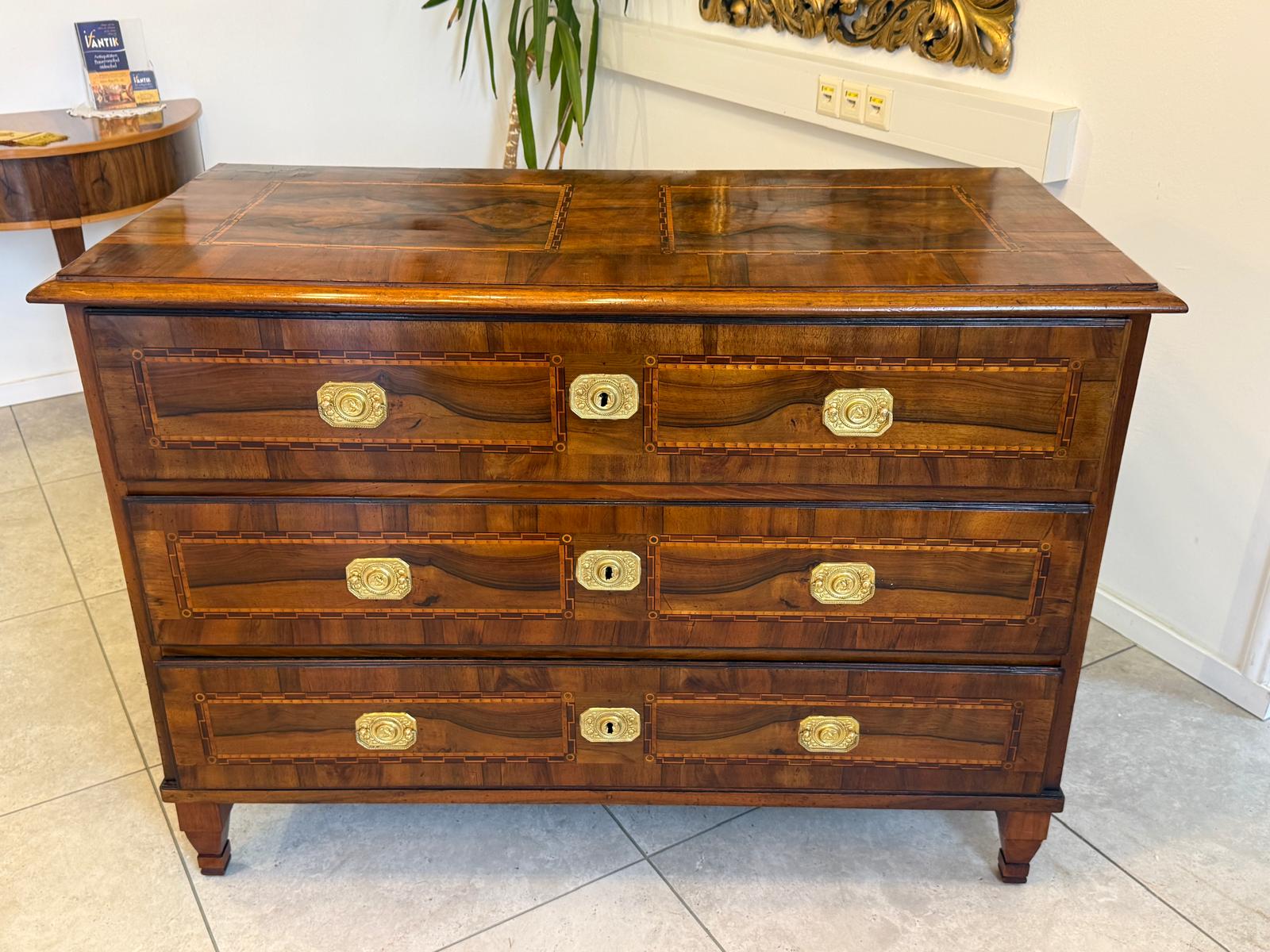 Barock Kommode Obstholz Marketerien Antiquität Nussholz  G2369