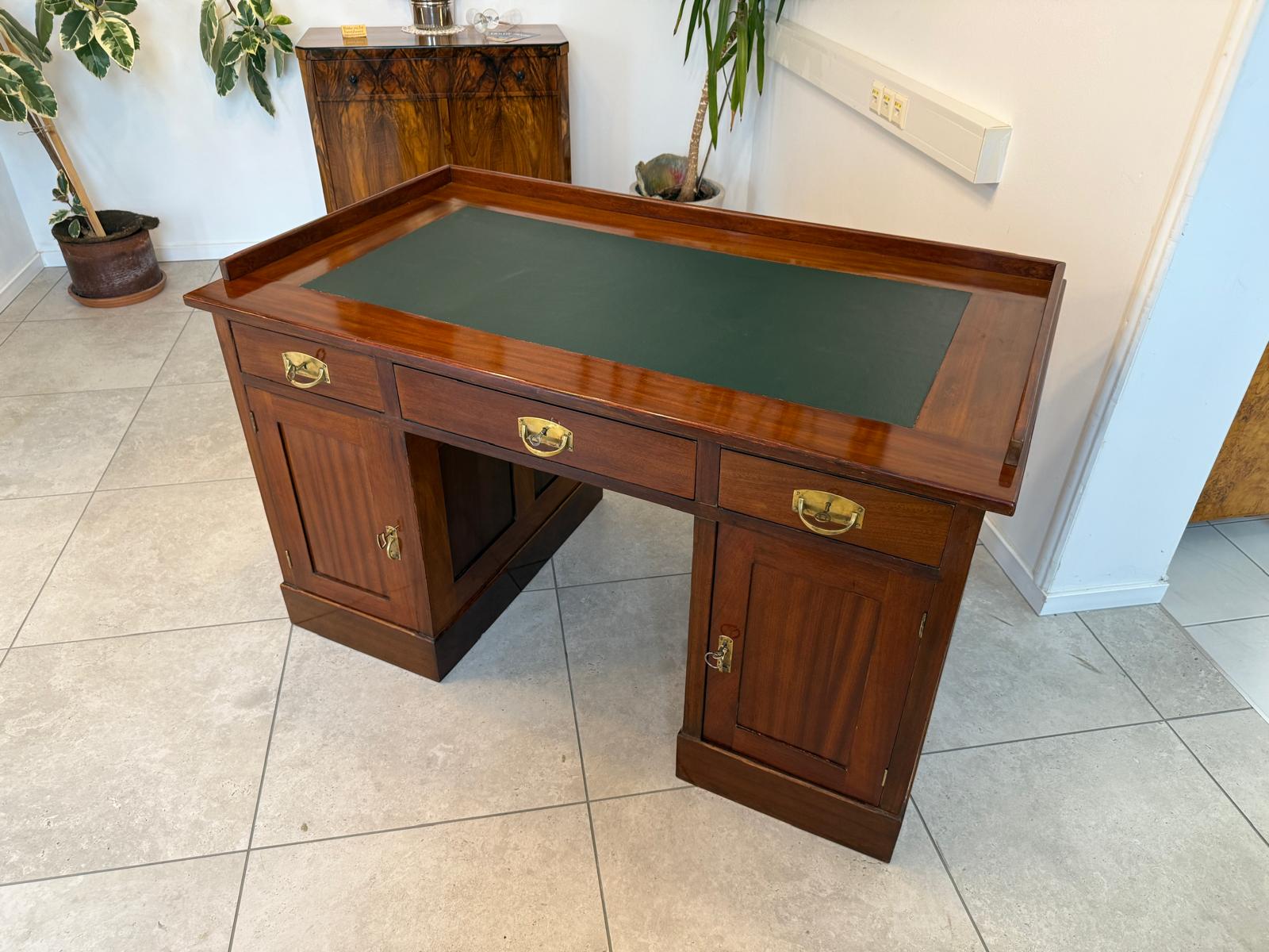 Altrestaurierter Jugendstil Schreibtisch Sekretär Freisteher G1878