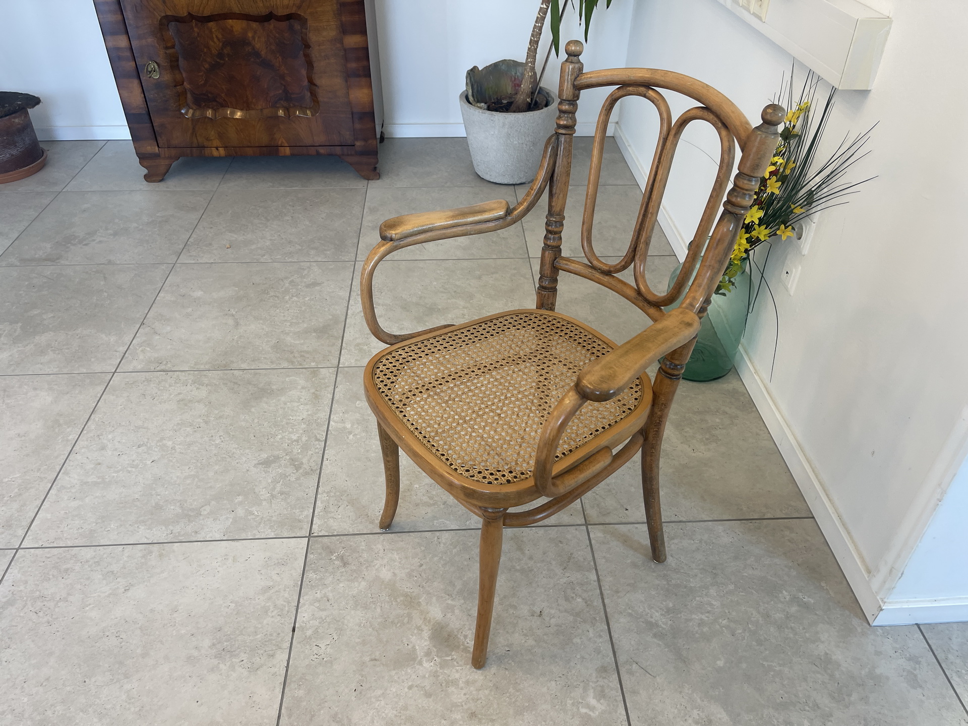 IMG_1228OK4cBlKw4XImk Traum Bugholzsessel Armlehnstuhl Sessel Thonet, Eleganter Bugholzstuhl, Vintage Design - A4526