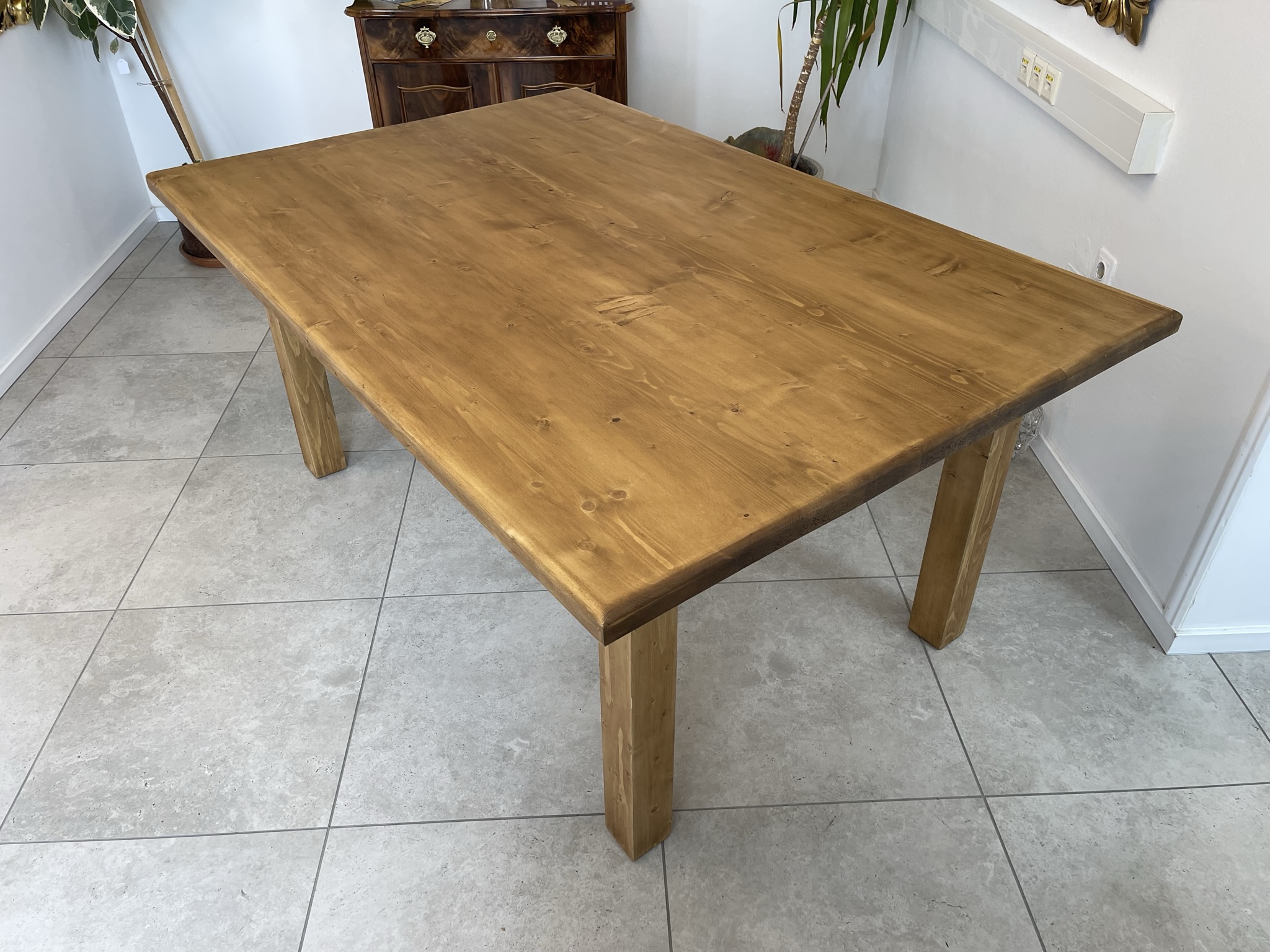 Biedermeier-Schrank-24 Massiver Bauerntisch Massivholztisch Hüttentisch B1478