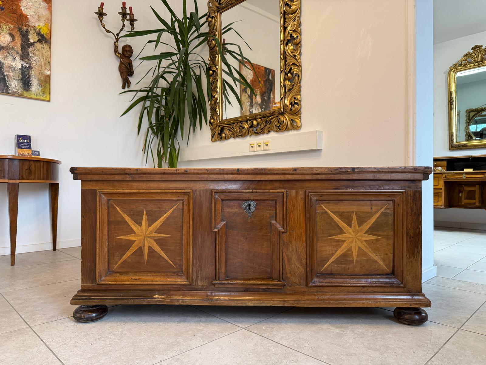 Authentische Barock Truhe Eisenbeschlagen Hartholz Antiquität G2222