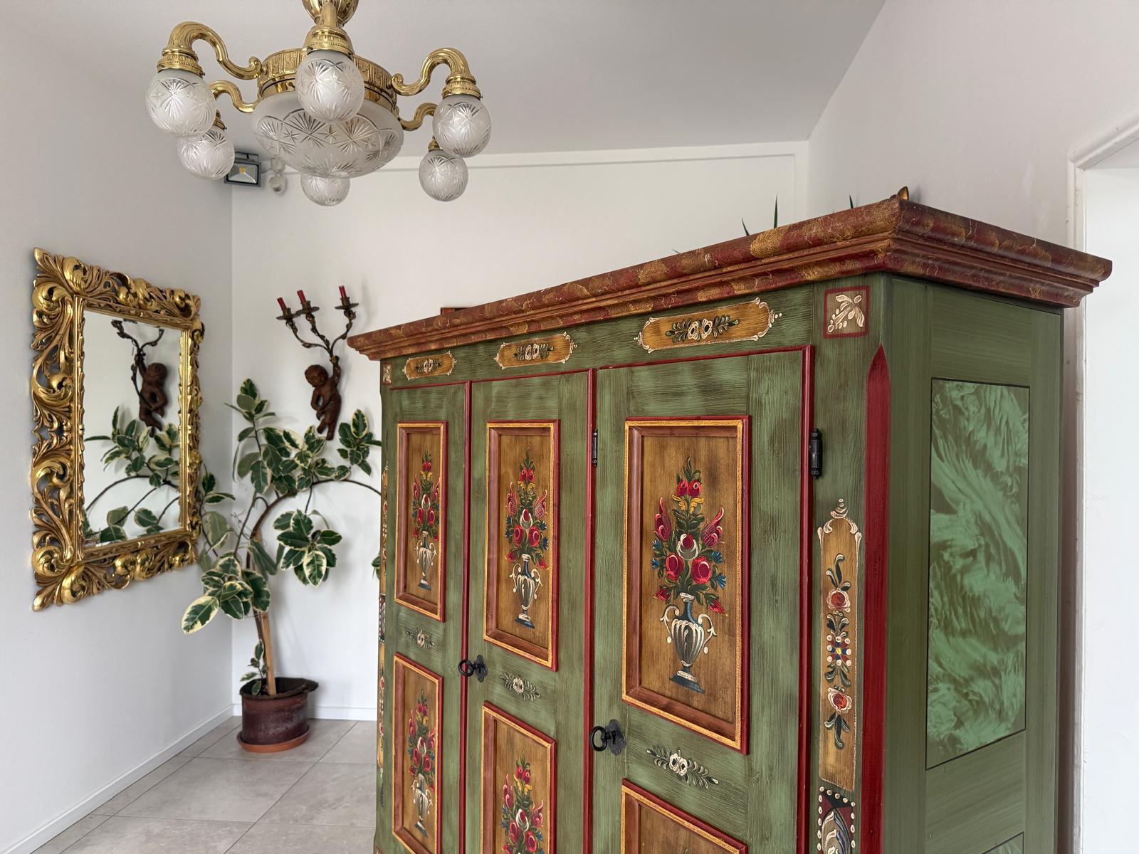 Originaler Voglauer Schrank Bauernschrank Anno 1800 Altgrün G2065