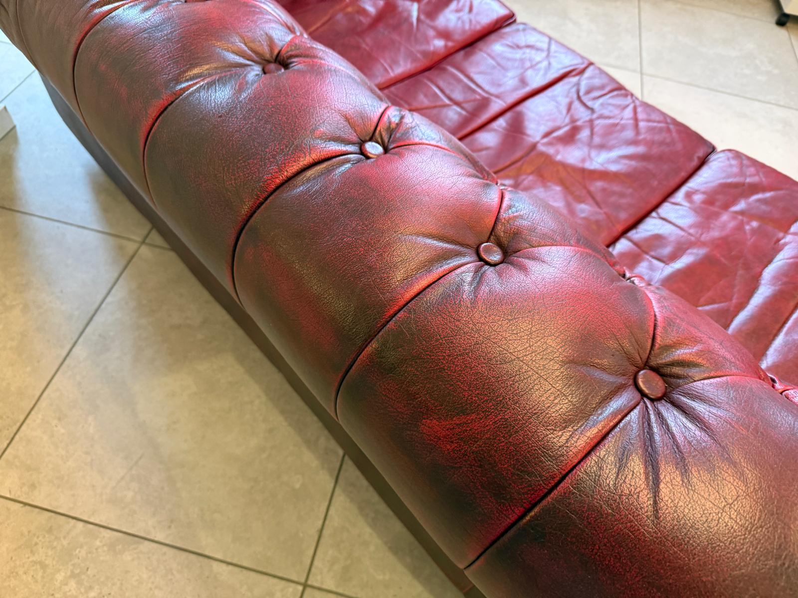 Chesterfield Ensemble 3 teilig Ledersofa Fauteuils Clubmöbel Cultmöbel D2302