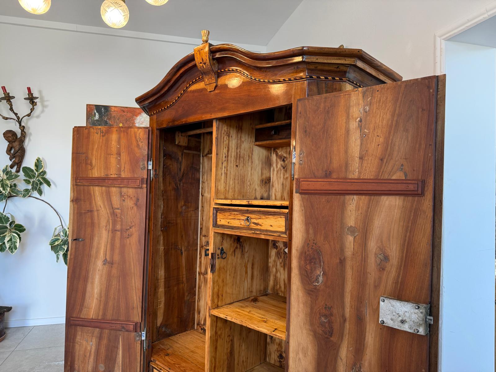 Barocker Hallenschrank Barockschrank Maria Theresienschrank D1179