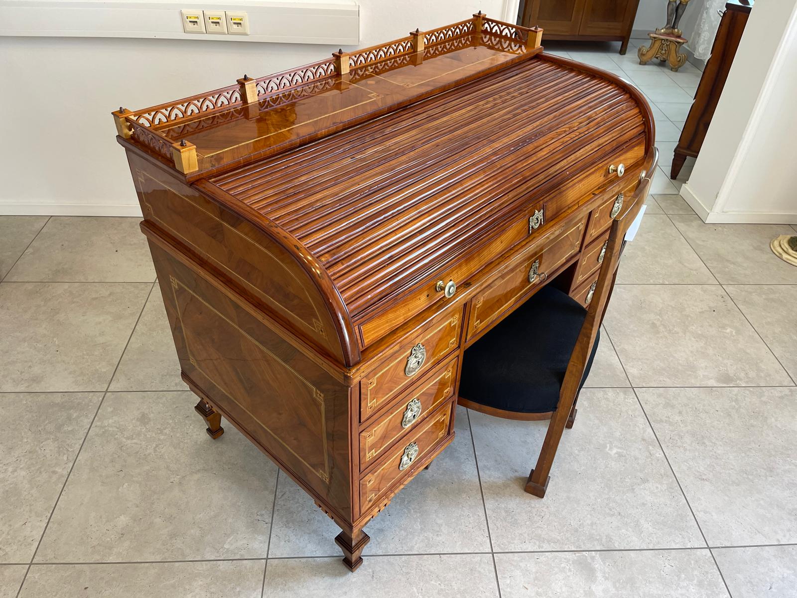 Sale restaurierter Josefinischer Rolladen Sekretär / Schreibtisch Klassizismus Antiquität G1130