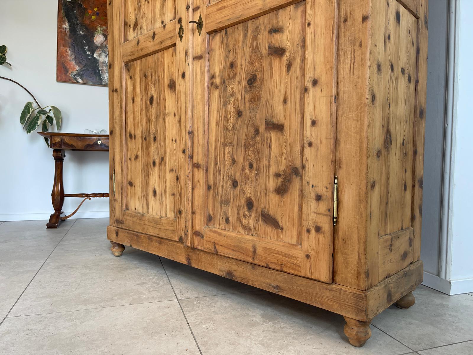 Antiker Biedermeier Zirbenholz Schrank Kasten Bauernschrank G1699