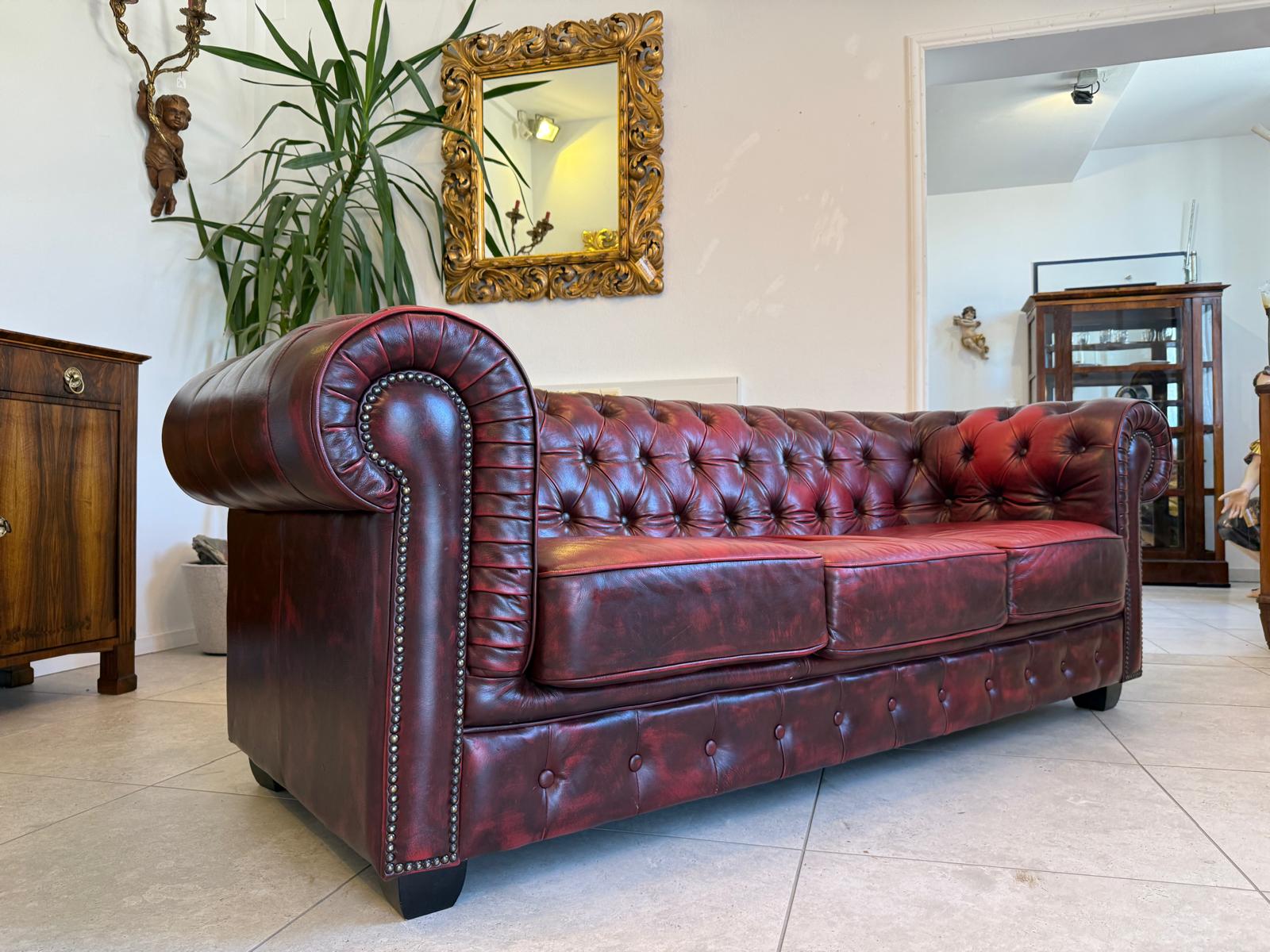 Chesterfield 3er Clubsofa Diwan Couch Oxblood Kultmöbel G2090