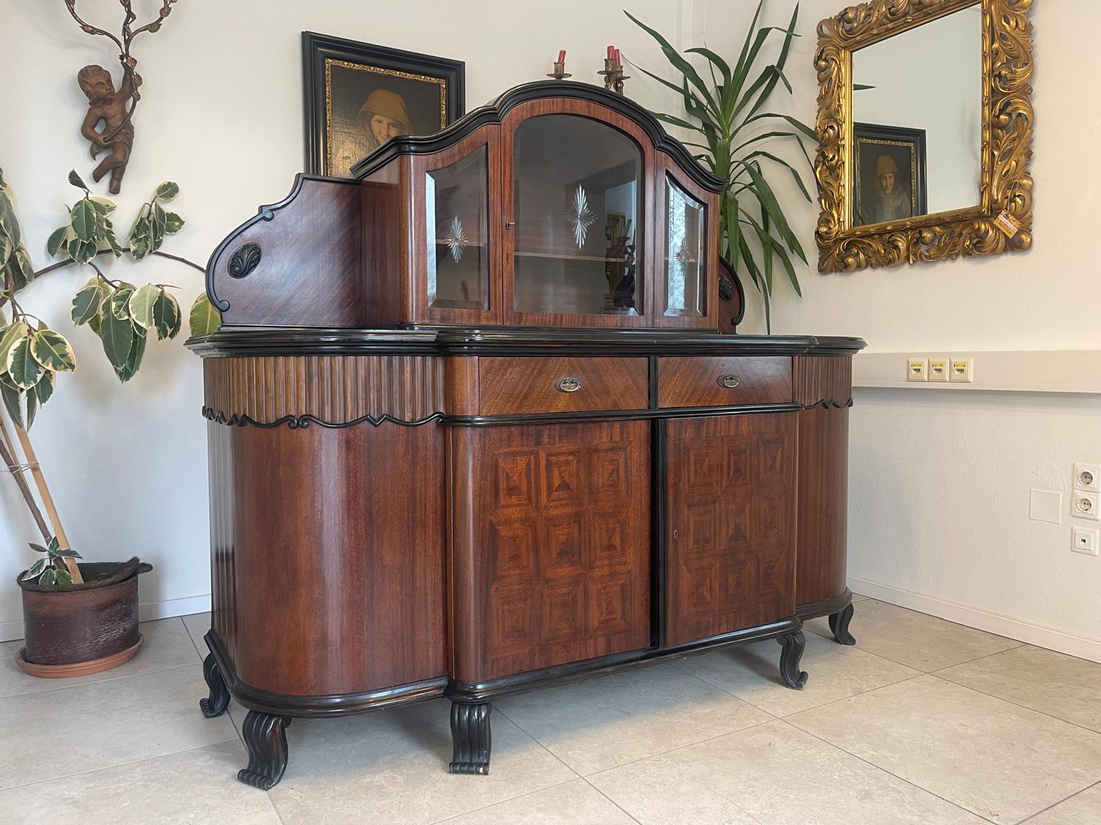 Historismus Glas Vitrine Anrichte Barschrank Sideboard mit Schnitzarbeiten G1142