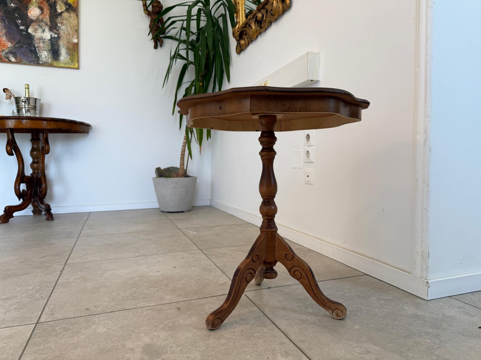 Zierlicher Schachtisch Tischerl Barockstil Beistelltisch G1755