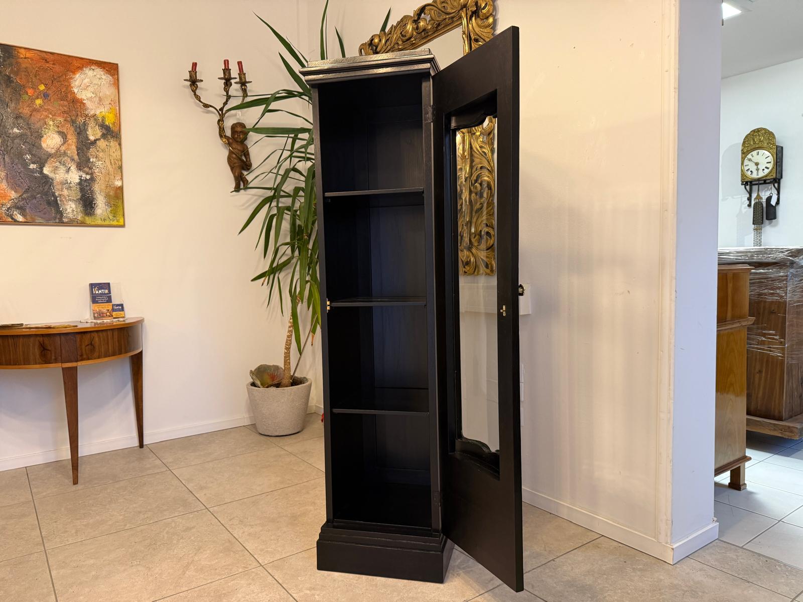 Restauriertes Jugendstil Vitrine Pfeilervitrine Glasschrank G2389