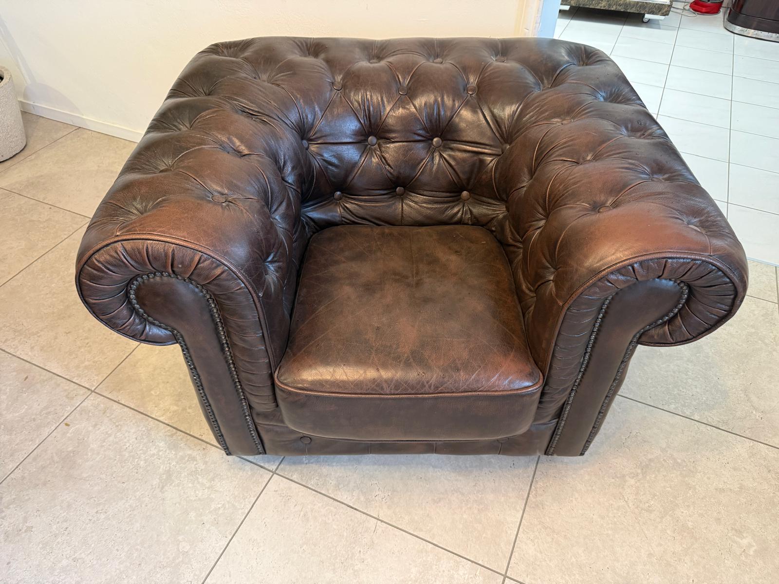 Chesterfield Ensemble 3 teilig Ledersofa Fauteuils Clubmöbel Cultmöbel D2844