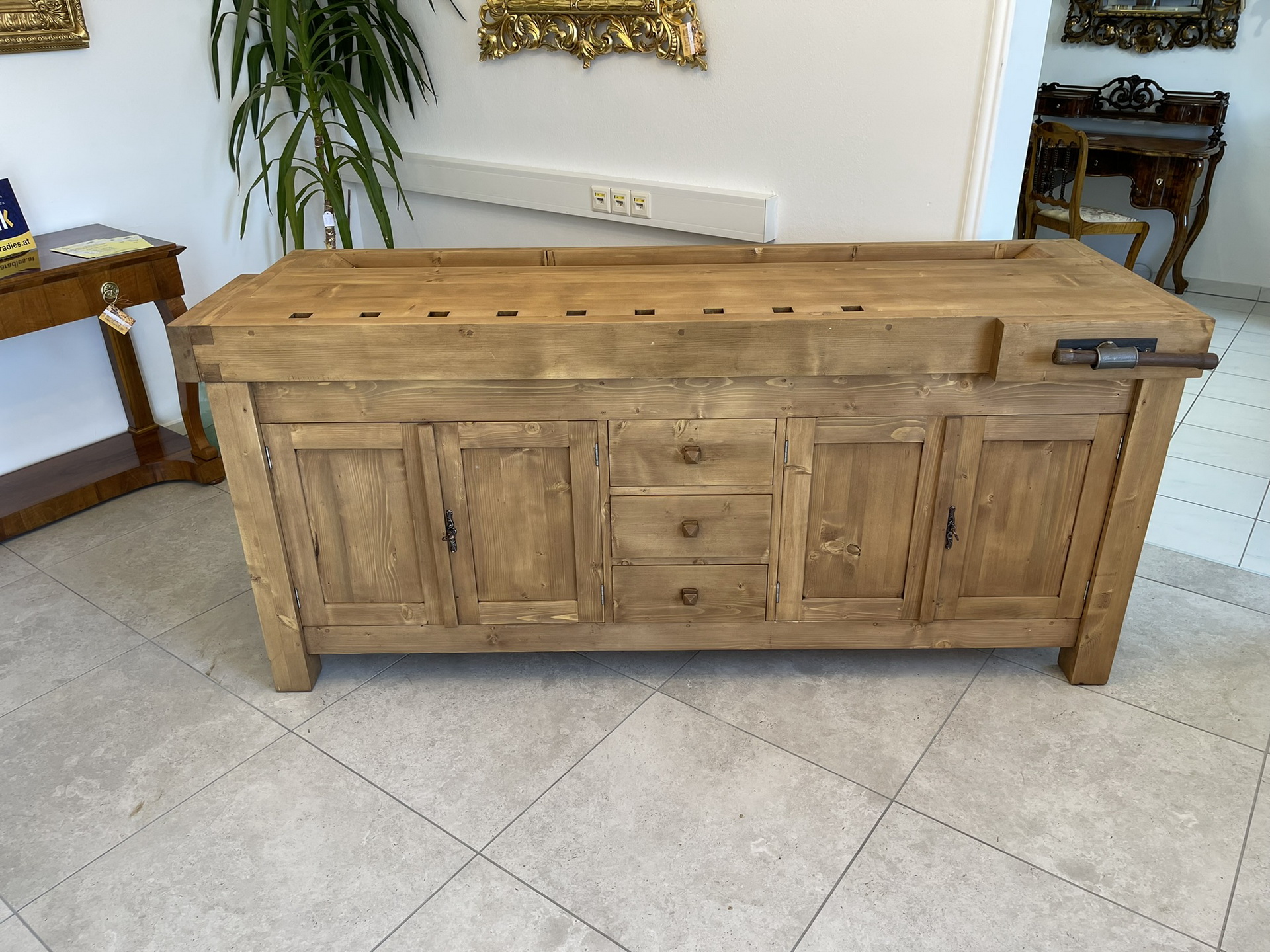 Schreibtisch-Sofa-Pult_10 schwere urige Hobelbank,Werkbank Ladentisch i1382