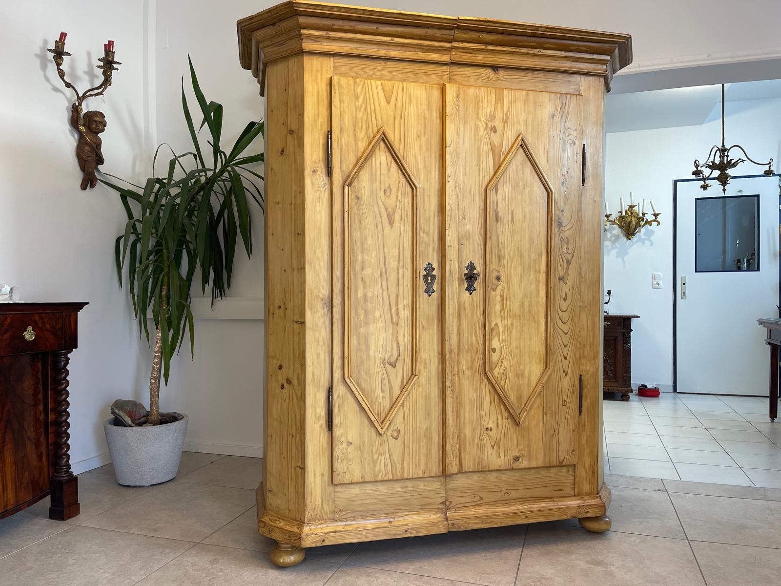 cad26450-3c7b-486f-ac2c-7505278ffaea Bauernschrank Barockschrank Barock Hallenschrank Kasten A4976