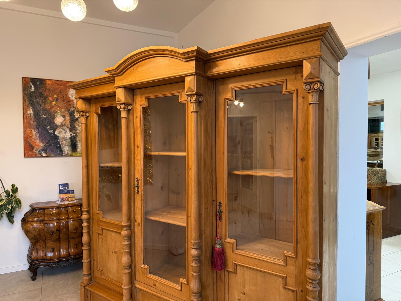 Originale Vitrine Säulen Glasvitrine Bücherschrank Bauernvitrine Antik Bauernkasten D1157