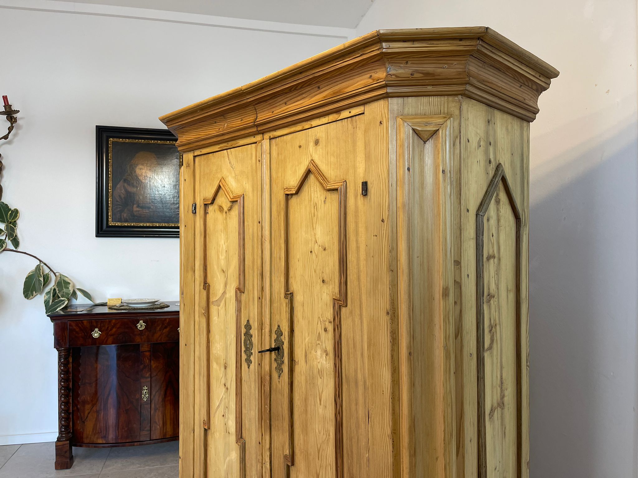 6d61e2ef-7055-4d61-a3bb-69ab5b2dbd4b Bauernschrank Barockschrank Barock Hallenschrank Kasten A4975