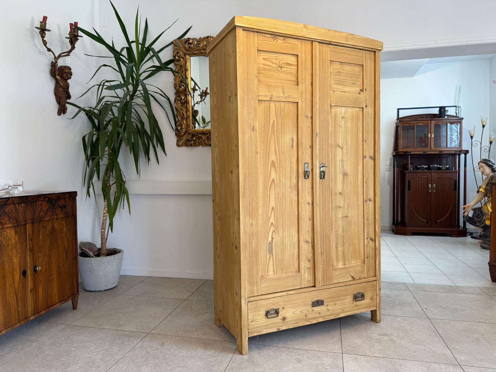 Antiker Bauernschrank Originaler Jugendstil Naturholzschrank G1941