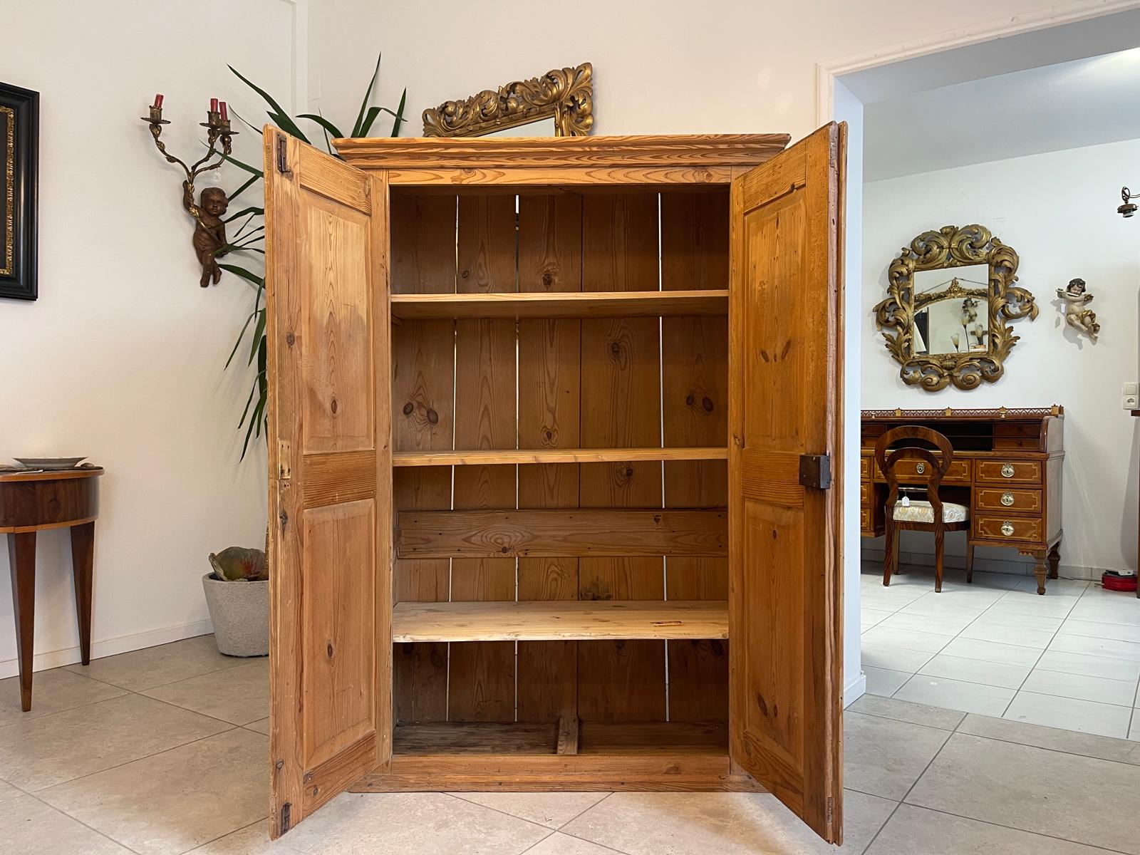 Uriger Steirischer Biedermeier  Bauernschrank Naturholzschrank G1150