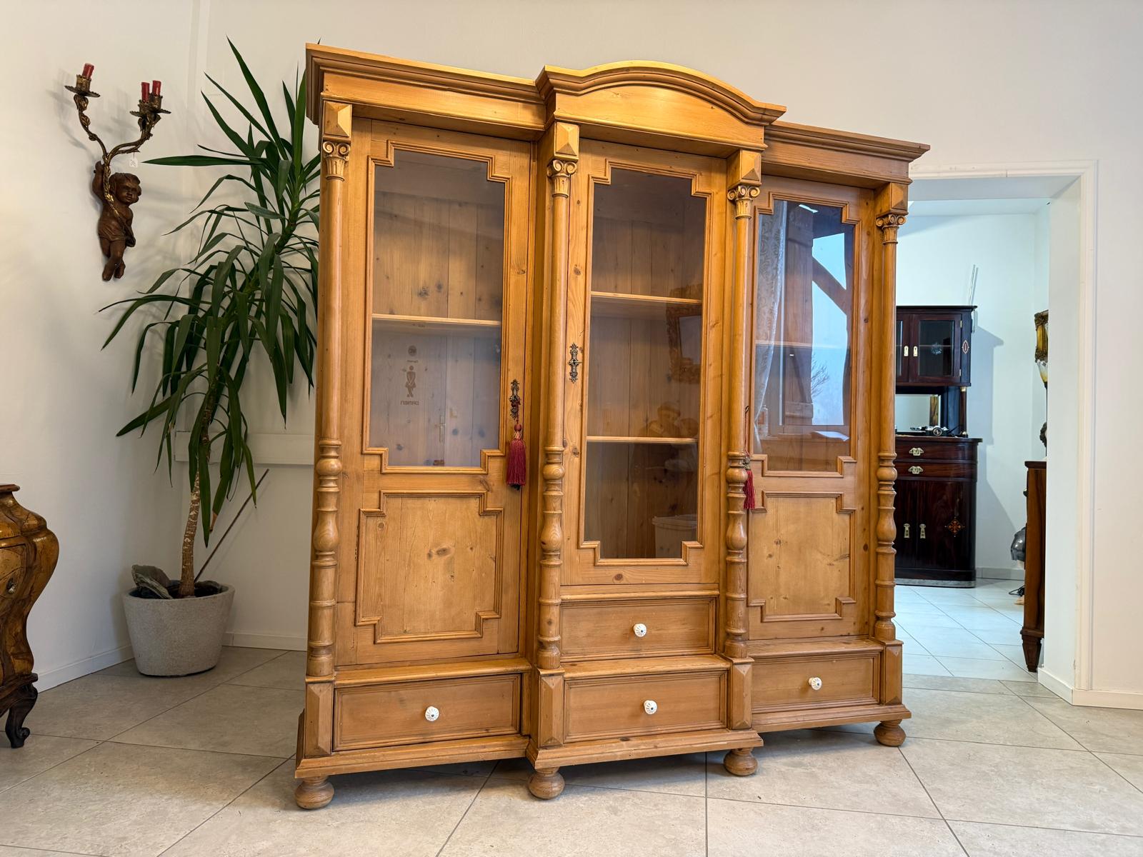 Originale Vitrine Säulen Glasvitrine Bücherschrank Bauernvitrine Antik Bauernkasten D1157