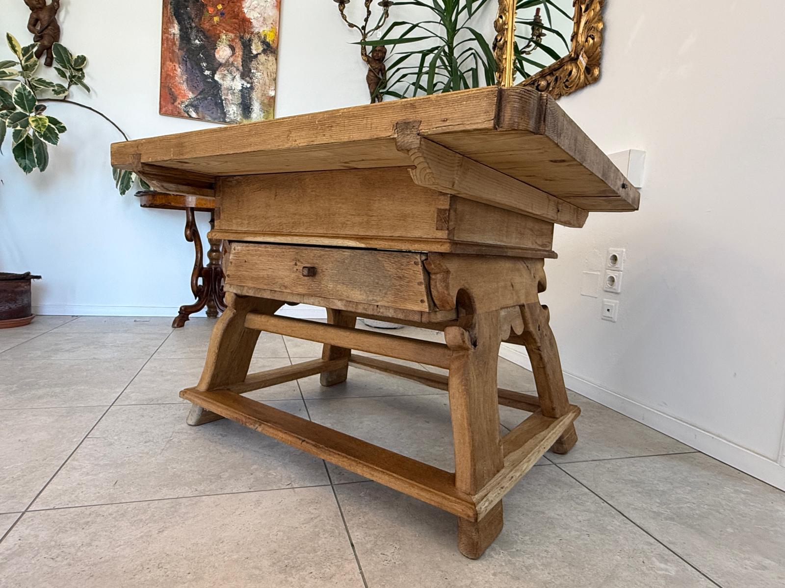 Uriger Jogltisch Bauerntisch Naturholz Hüttentisch Naturholztisch - G1752