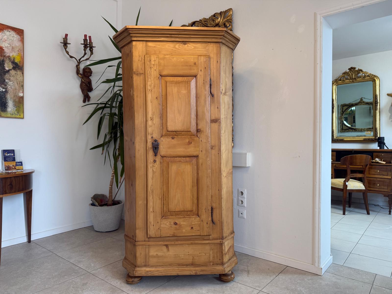 Restaurierter 1 türiger Bauernschrank Barocker Naturholzschrank Weichholz D1016