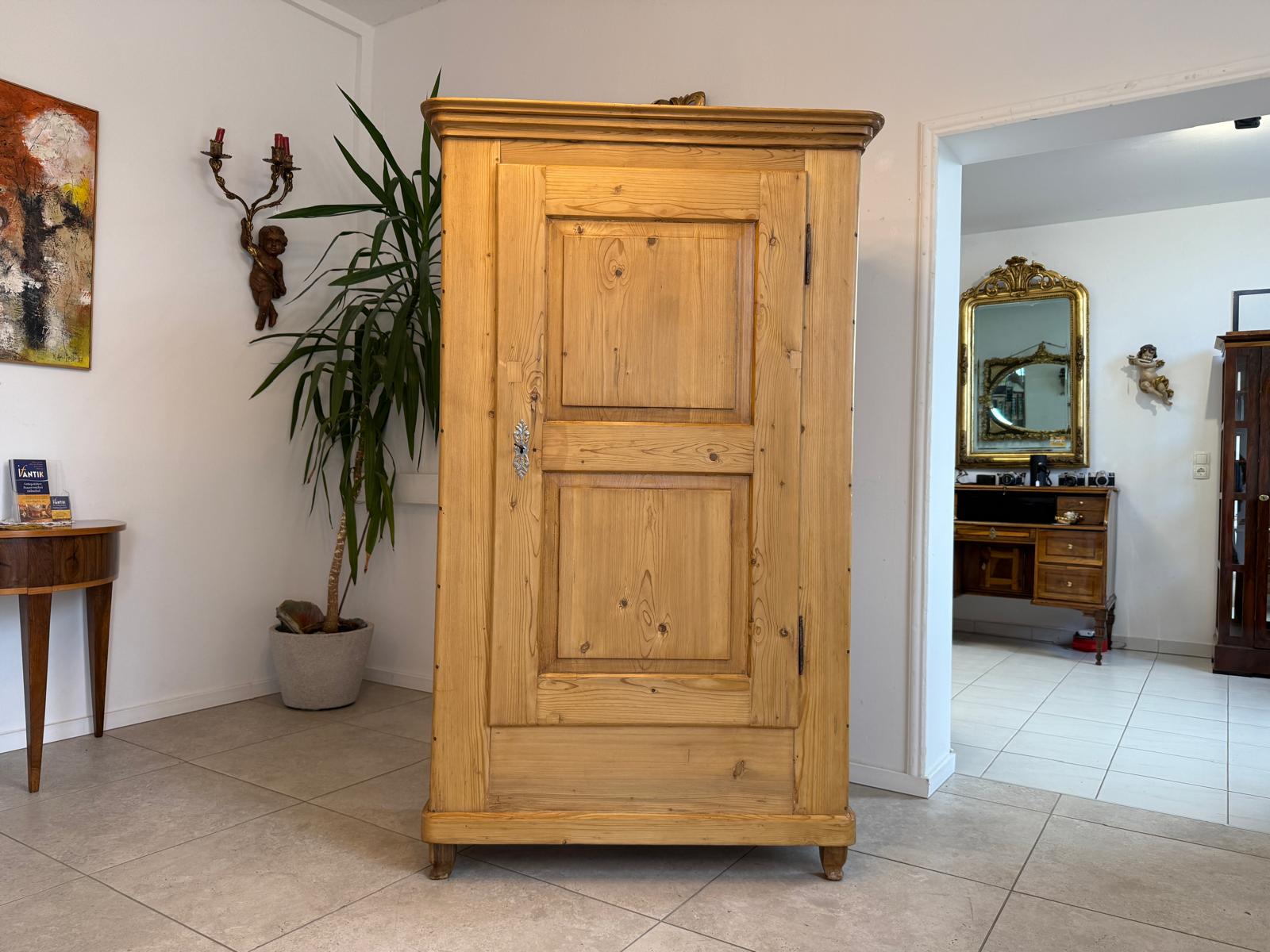 Restaurierter Biedermeier Bauernschrank Naturholzschrank G2207