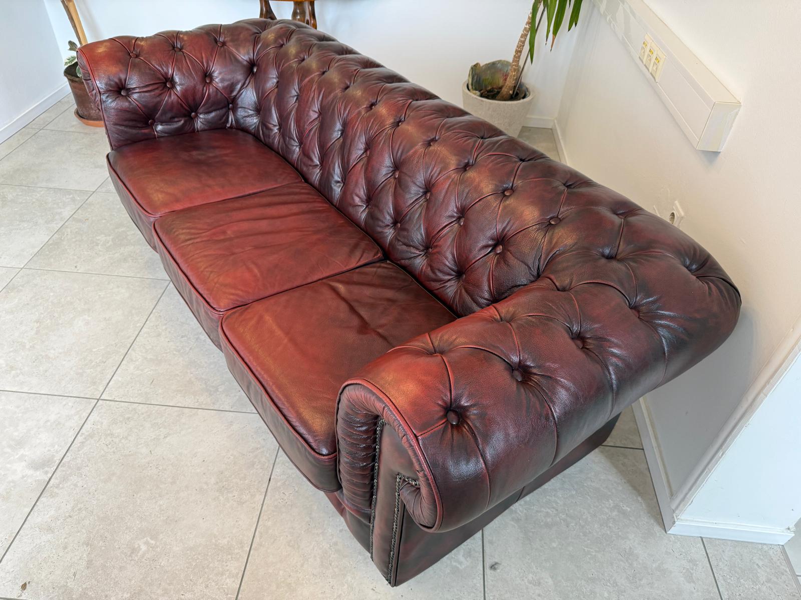 Chesterfield 3er Clubsofa Diwan Couch Oxblood Kultmöbel G1724