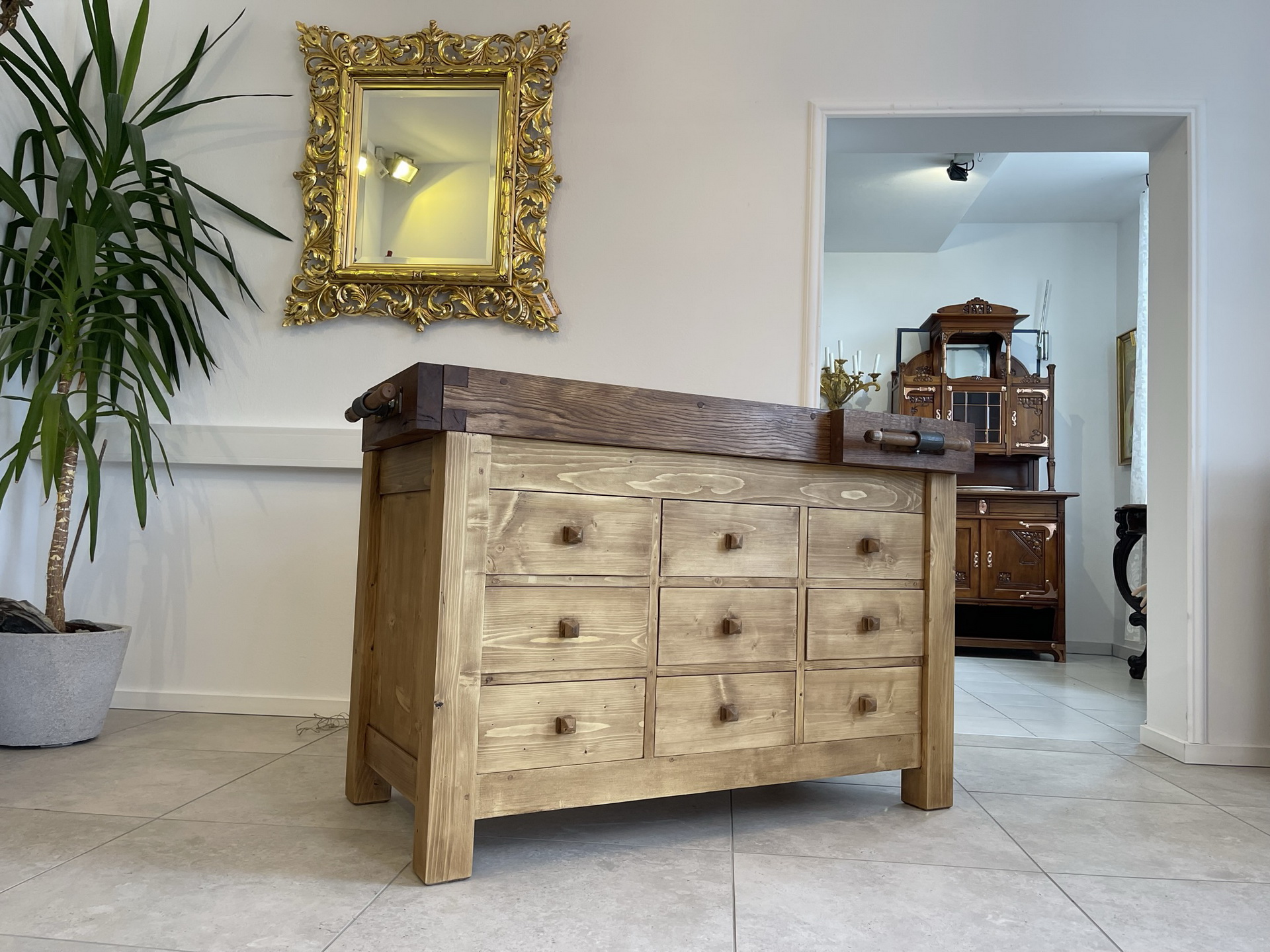 Barock-Empire-Biedermeier_39 schmale Hobelbank,Werkbank Ladentisch i1965